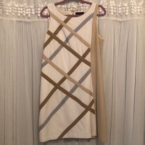 🌻🌻 White House Black Market Dress